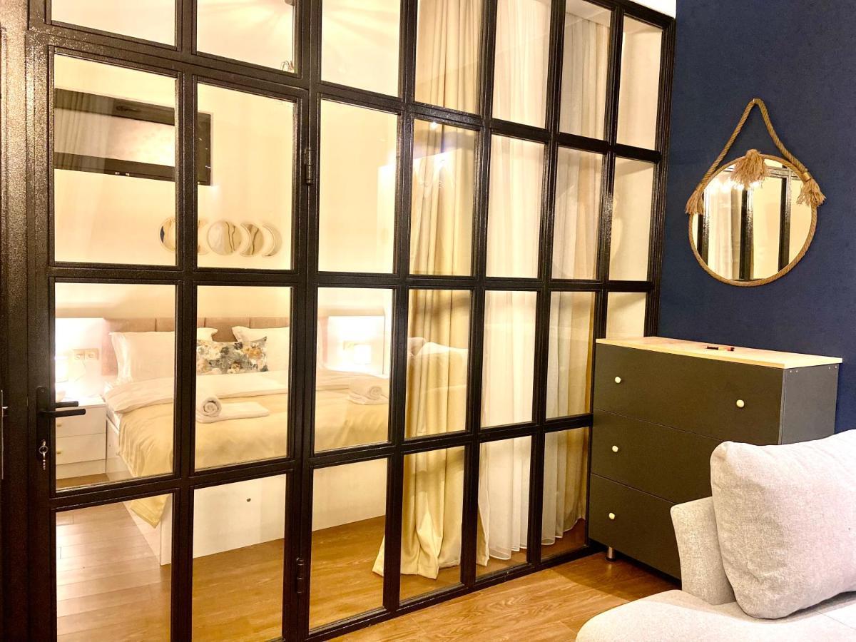 Luxury Apartment In Old Tbilisi With Terrace Eksteriør billede