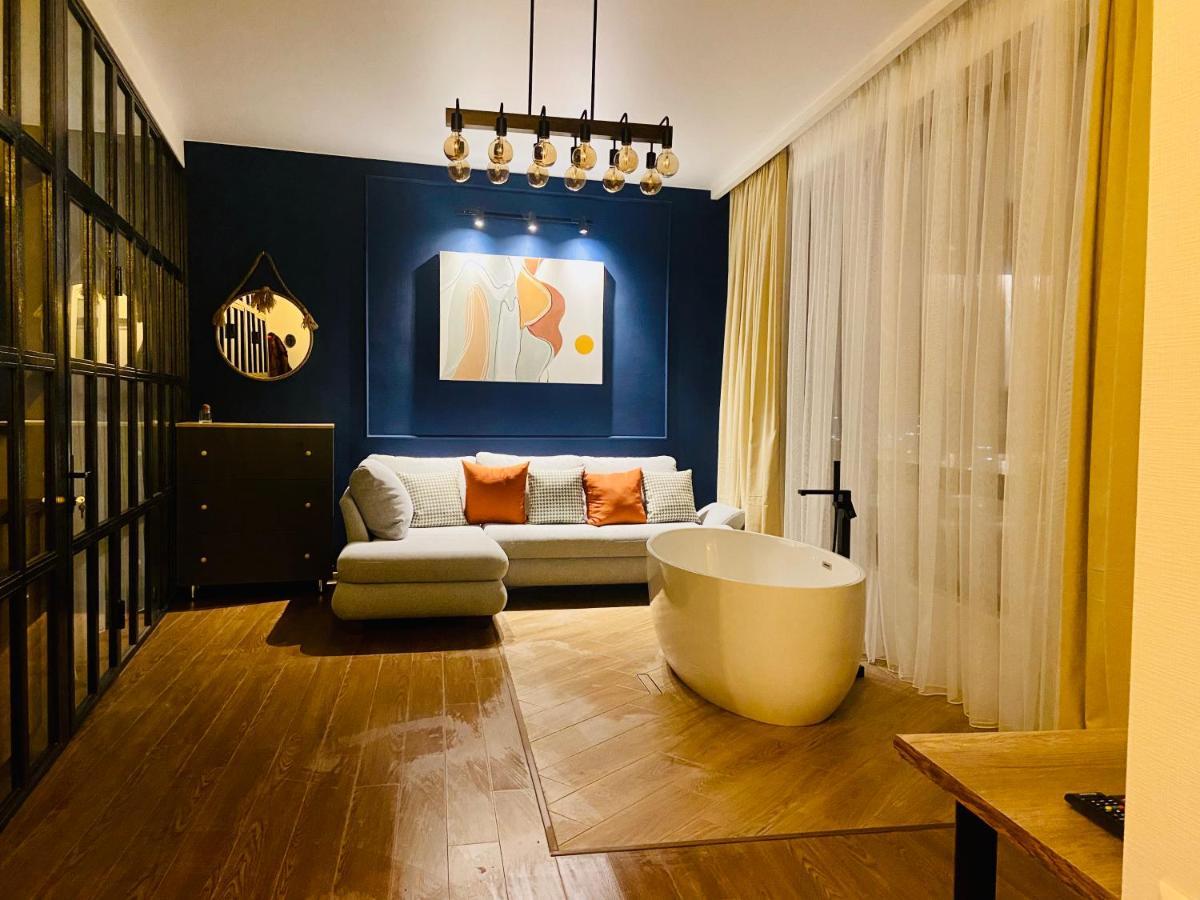 Luxury Apartment In Old Tbilisi With Terrace Eksteriør billede