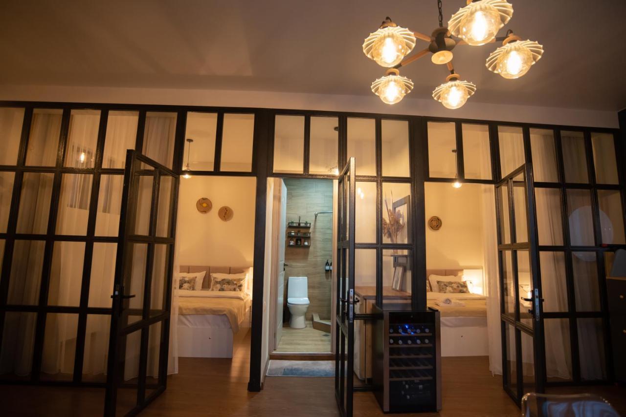 Luxury Apartment In Old Tbilisi With Terrace Eksteriør billede