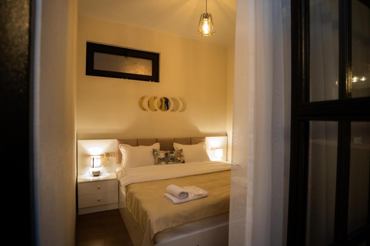 Luxury Apartment In Old Tbilisi With Terrace Eksteriør billede