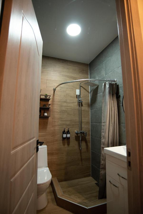 Luxury Apartment In Old Tbilisi With Terrace Eksteriør billede
