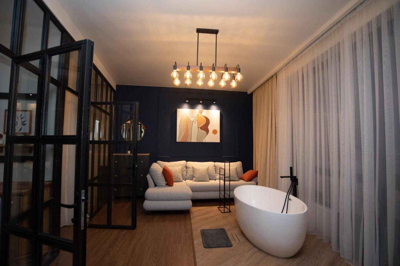 Luxury Apartment In Old Tbilisi With Terrace Eksteriør billede