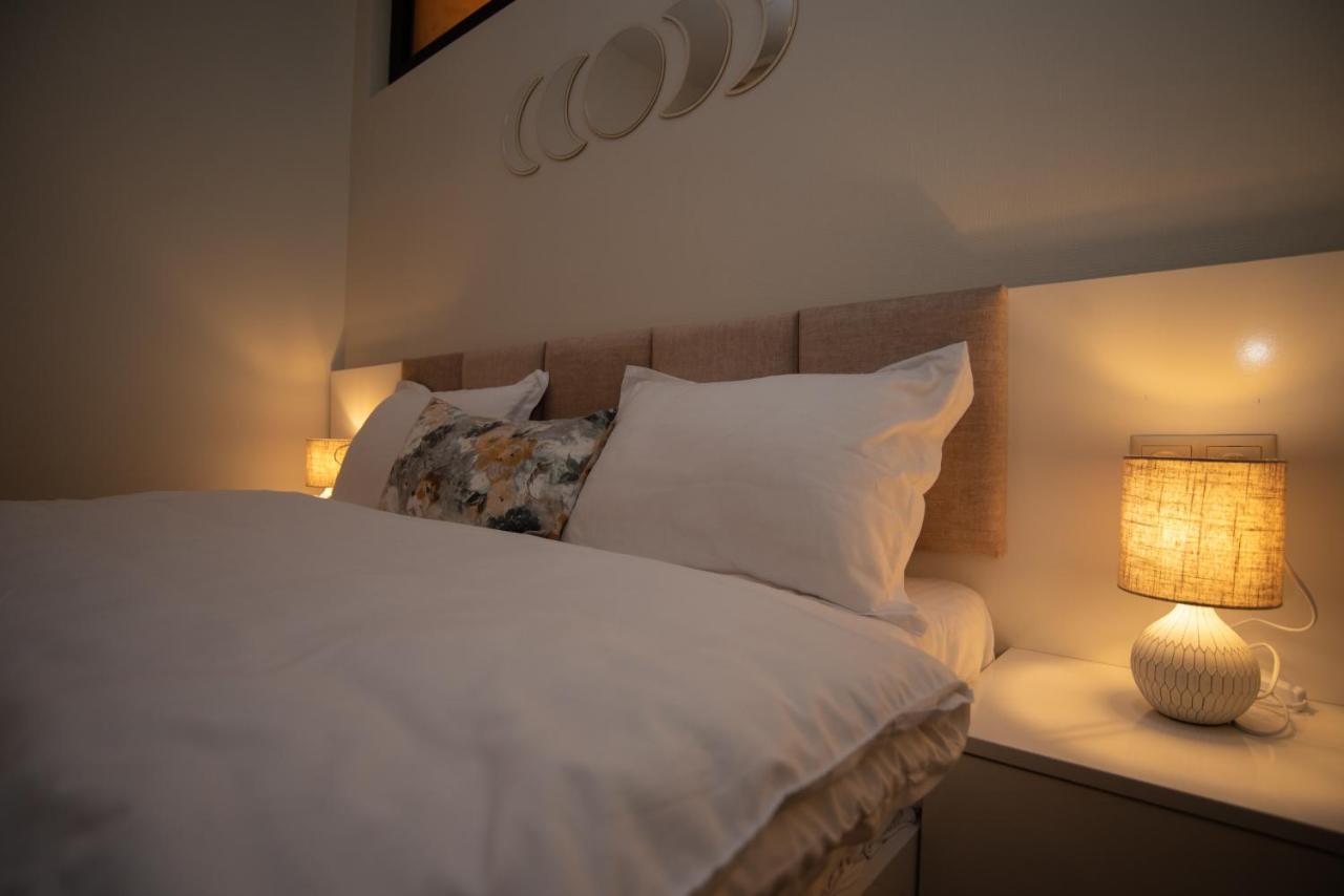 Luxury Apartment In Old Tbilisi With Terrace Eksteriør billede
