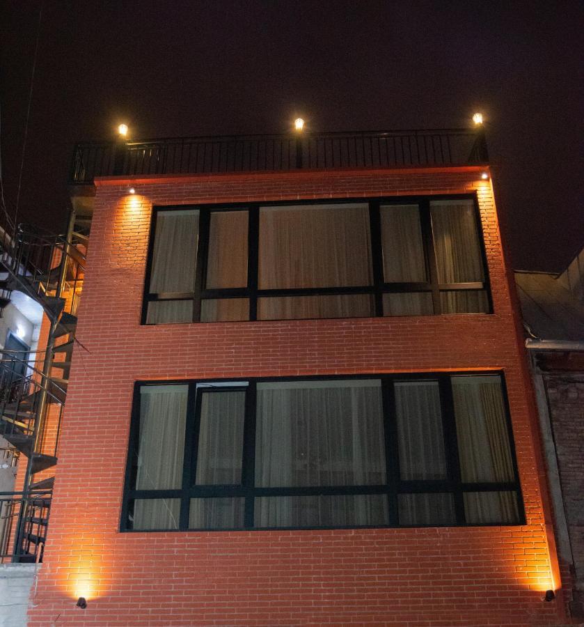 Luxury Apartment In Old Tbilisi With Terrace Eksteriør billede